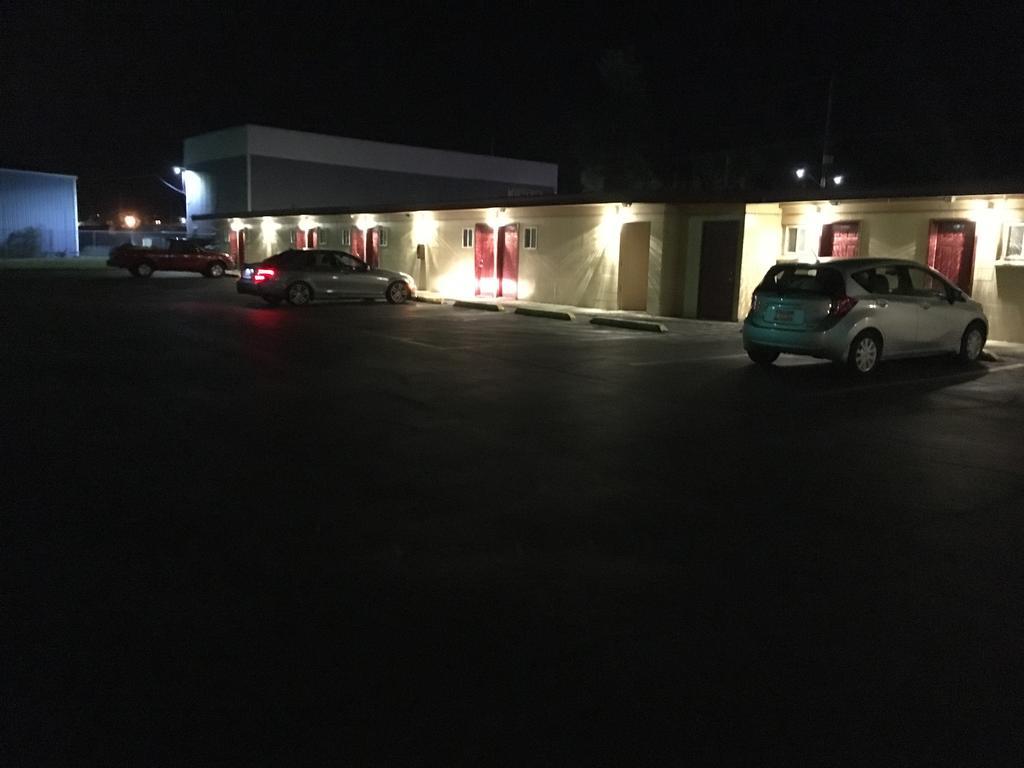 Budget Inn Motel Woodburn Zewnętrze zdjęcie