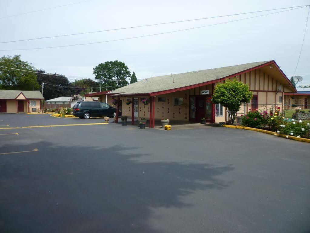 Budget Inn Motel Woodburn Zewnętrze zdjęcie